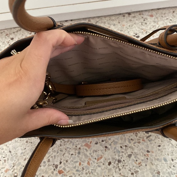 Mercer Handbag w/ Long Strap - Picture 7 of 7